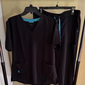 Carhartt Black and Blue Scrub Set